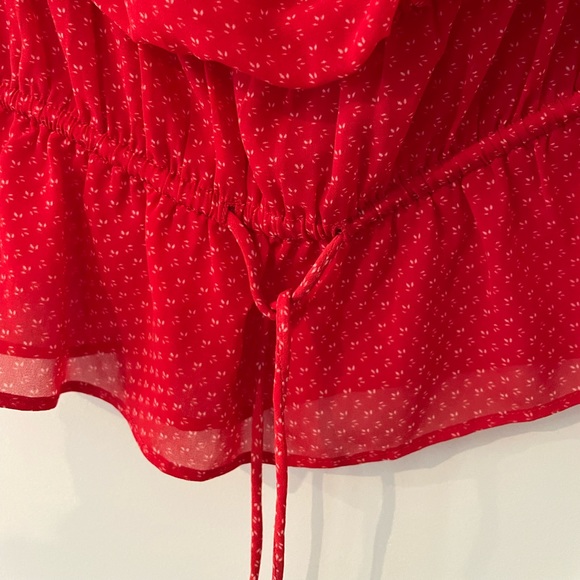 Lovers + Friends Red, off the shoulder Top, Like New - Picture 2 of 7